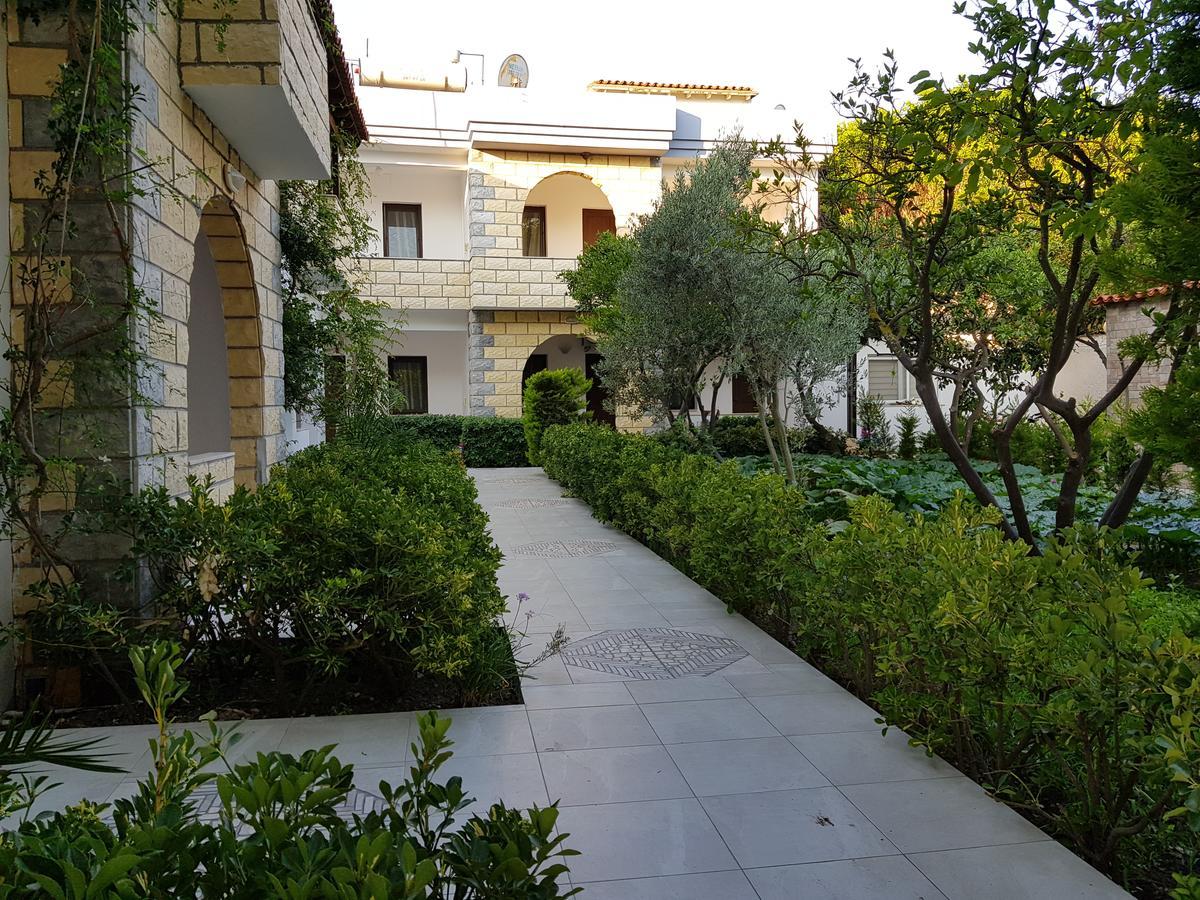 Kaptan Hotel Голтуркбуку Екстериор снимка